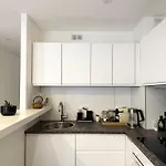 Lovely Flat, Center Of Paris