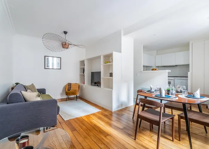 Lovely Flat, Center Of Paris